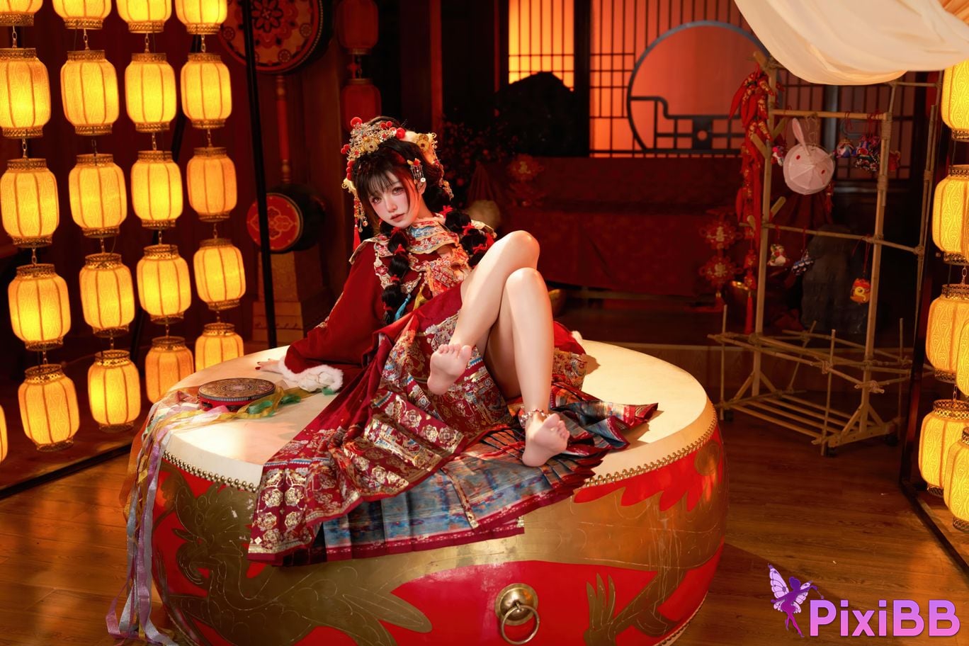 Cosplayer Axun kaOri new year photos PixiBB.COM 003