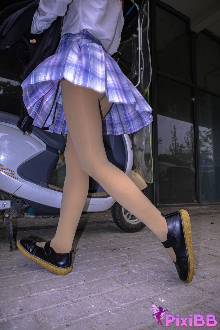 001 300D PixiBB.COM 021