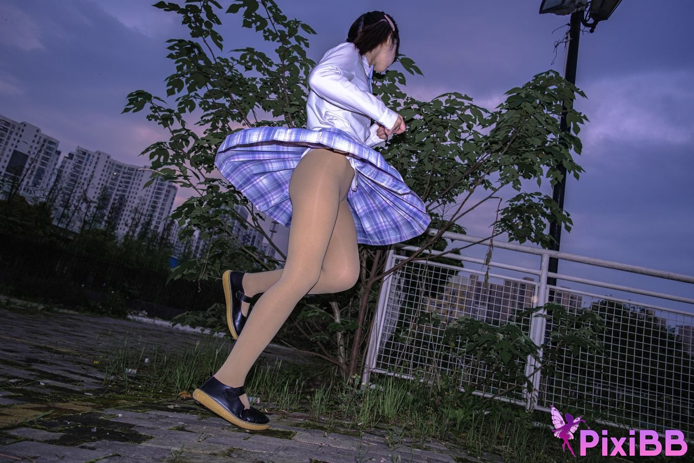 001 300D PixiBB.COM 069