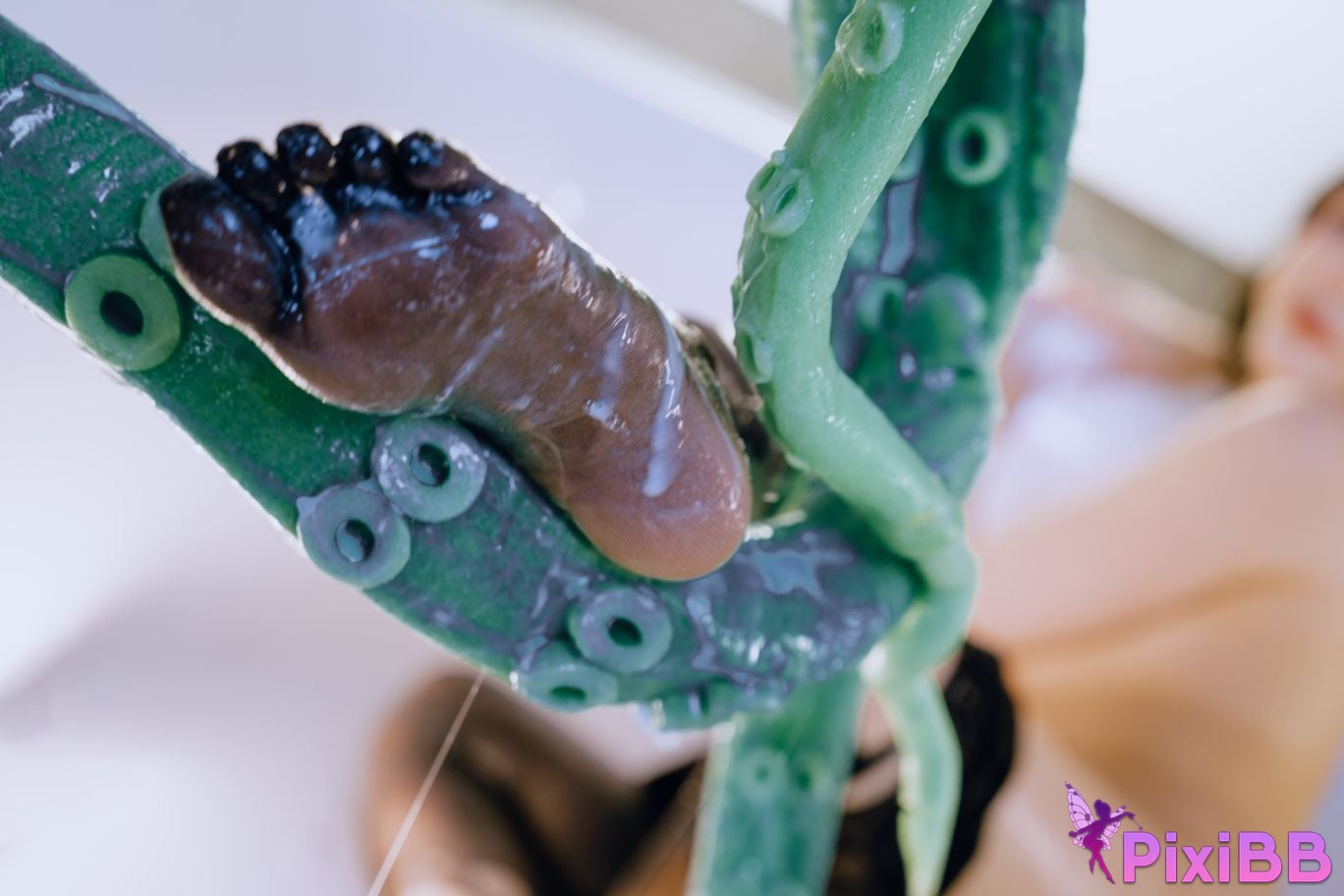 Cosplayer Autumn and Corgi tentacle PixiBB.COM 010