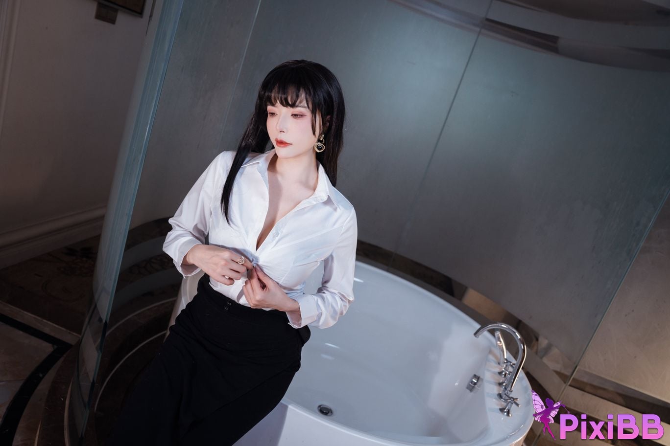 Cosplayer Autumn and Corgi tentacle PixiBB.COM 046