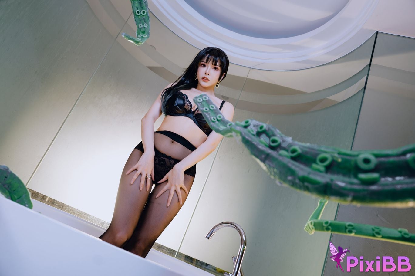 Cosplayer Autumn and Corgi tentacle PixiBB.COM 080