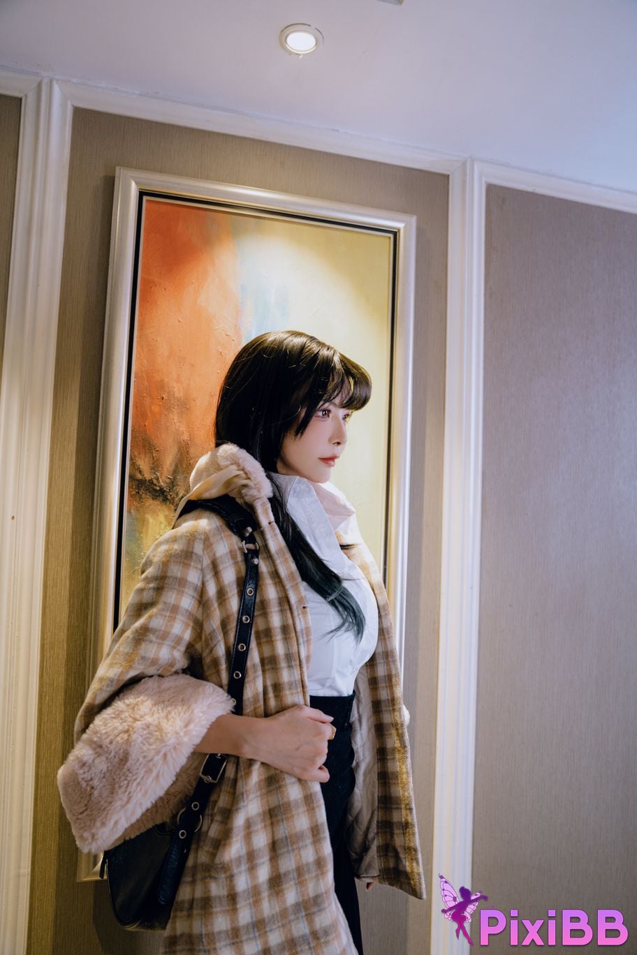 Cosplayer Autumn and Corgi tentacle PixiBB.COM 112