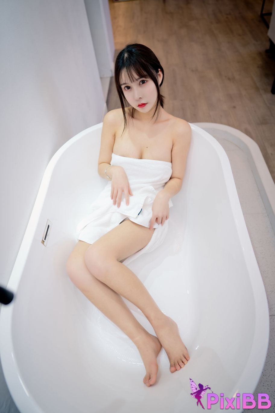 Cosplayer amazon catfish bath towel PixiBB.COM 002