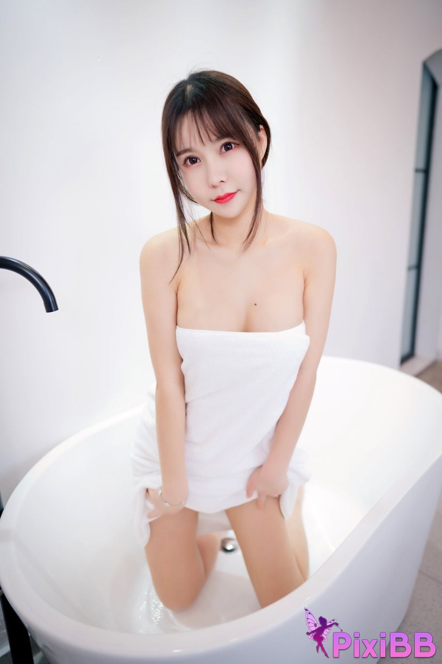 Cosplayer amazon catfish bath towel PixiBB.COM 018