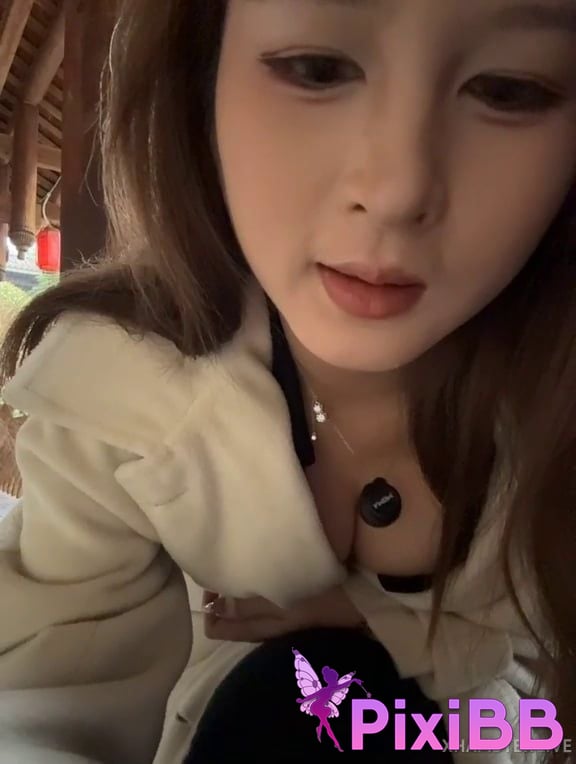 yuki 21 Year old girl exposed with vibrator outdoors Masturbating in the car is super exciting PixiBB.COM 009