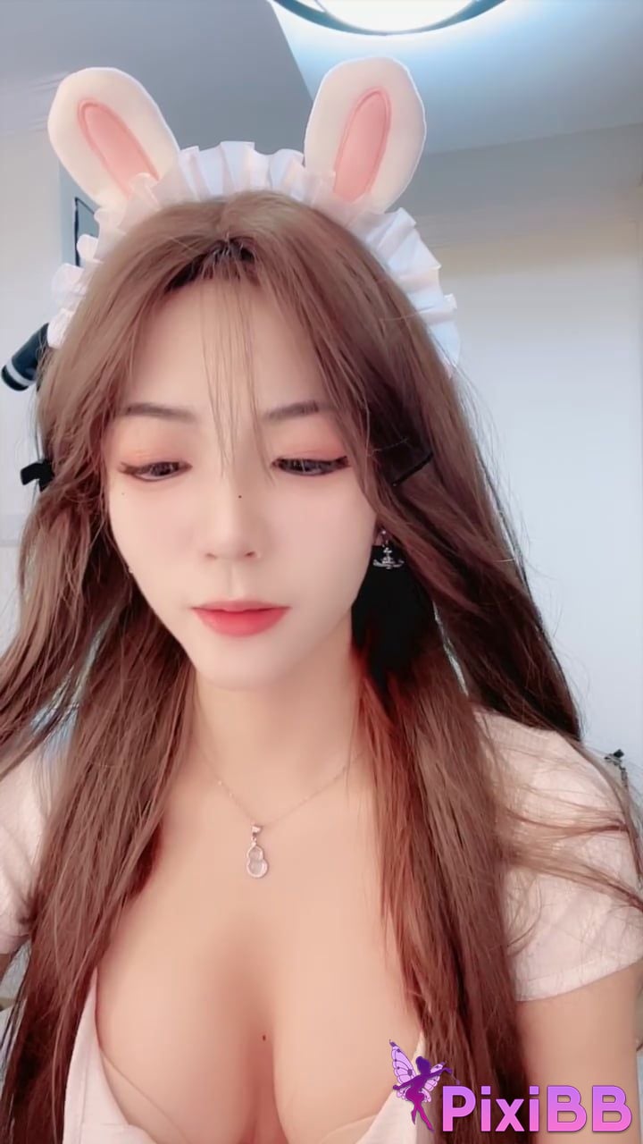 Gu Zhizhi Su Qing A collection of videos the squirting goddess with a perfect combination Tianyu 09 PixiBB.COM 009