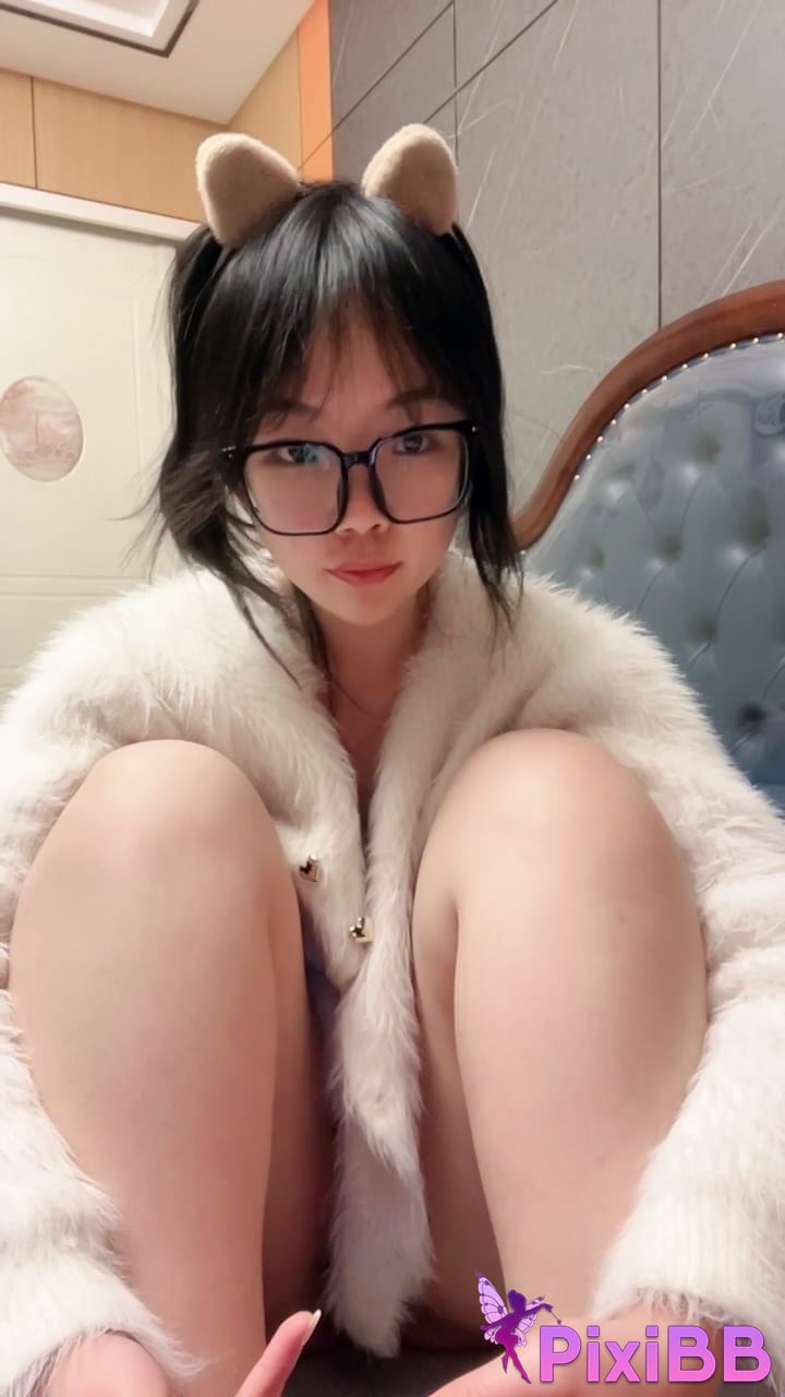 Big ass Ranran Pure desire glasses school girl Trapped by love go to sea and watch porn PixiBB.COM 026