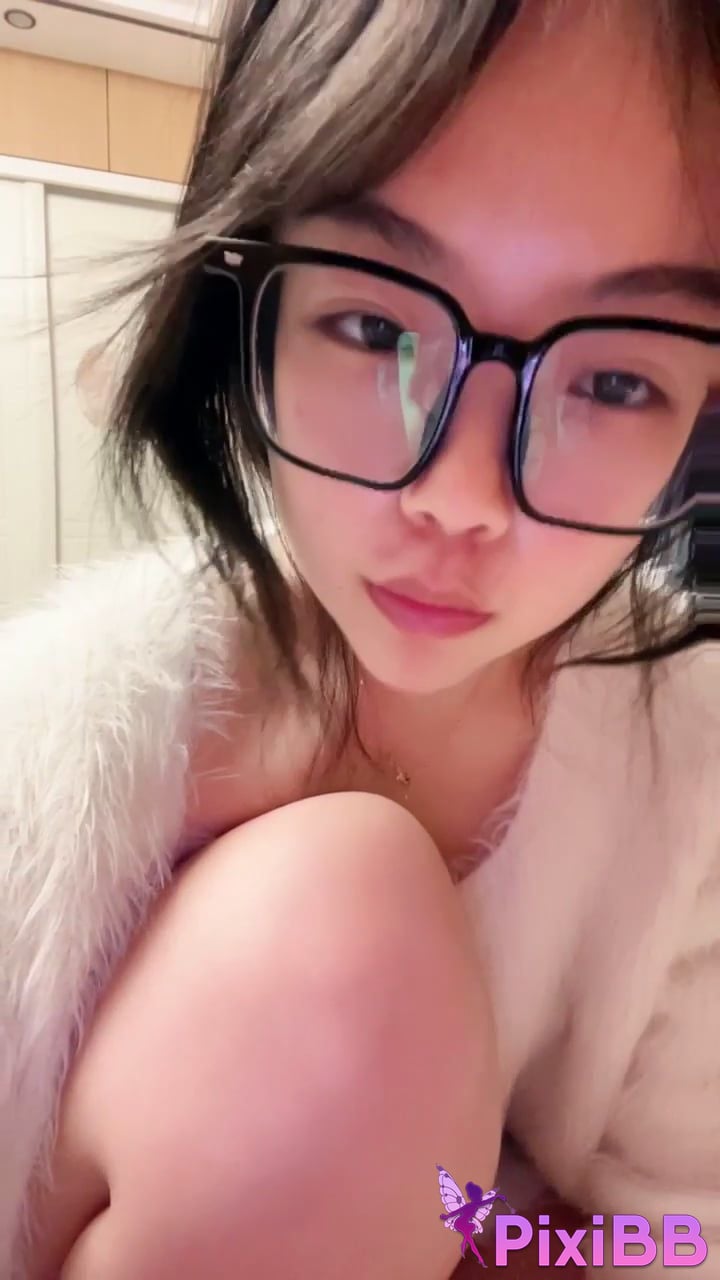 Big ass Ranran Pure desire glasses school girl Trapped by love go to sea and watch porn PixiBB.COM 030