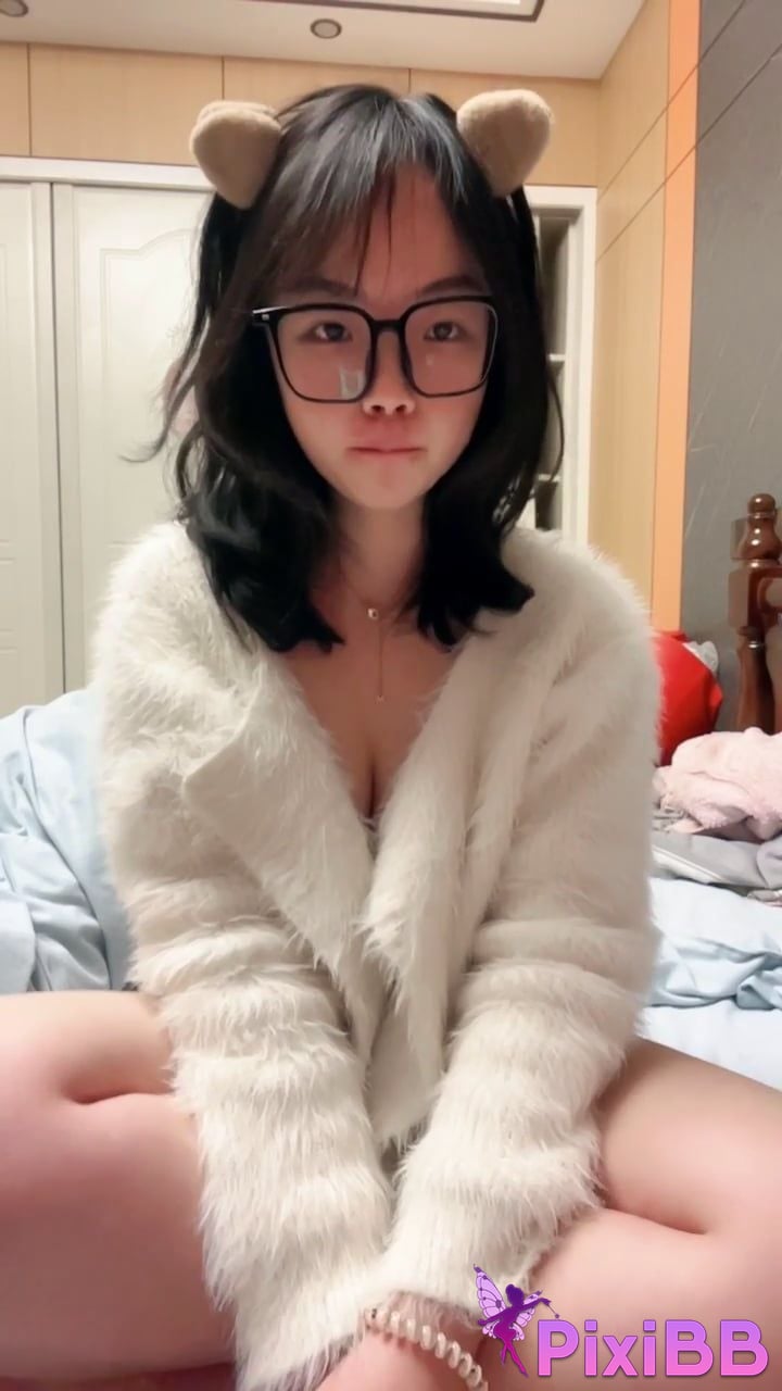 Big ass Ranran Pure desire glasses school girl Trapped by love go to sea and watch porn PixiBB.COM 045