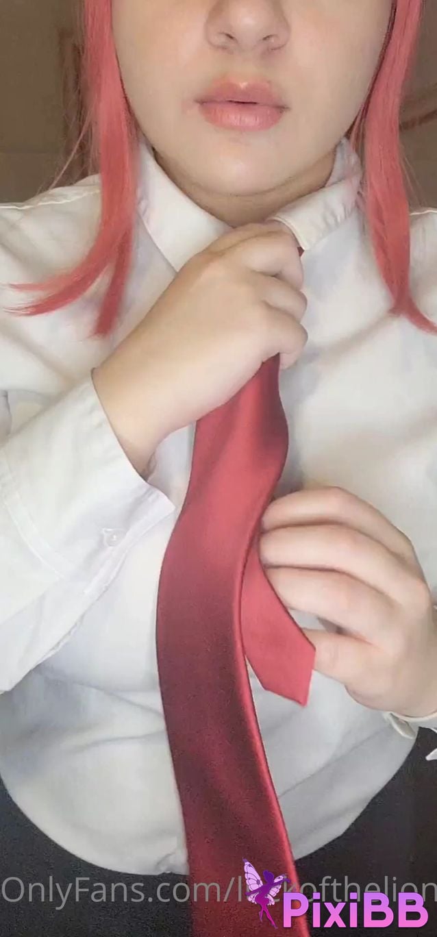 Luck of the Lion Cosplay Makima PixiBB.COM