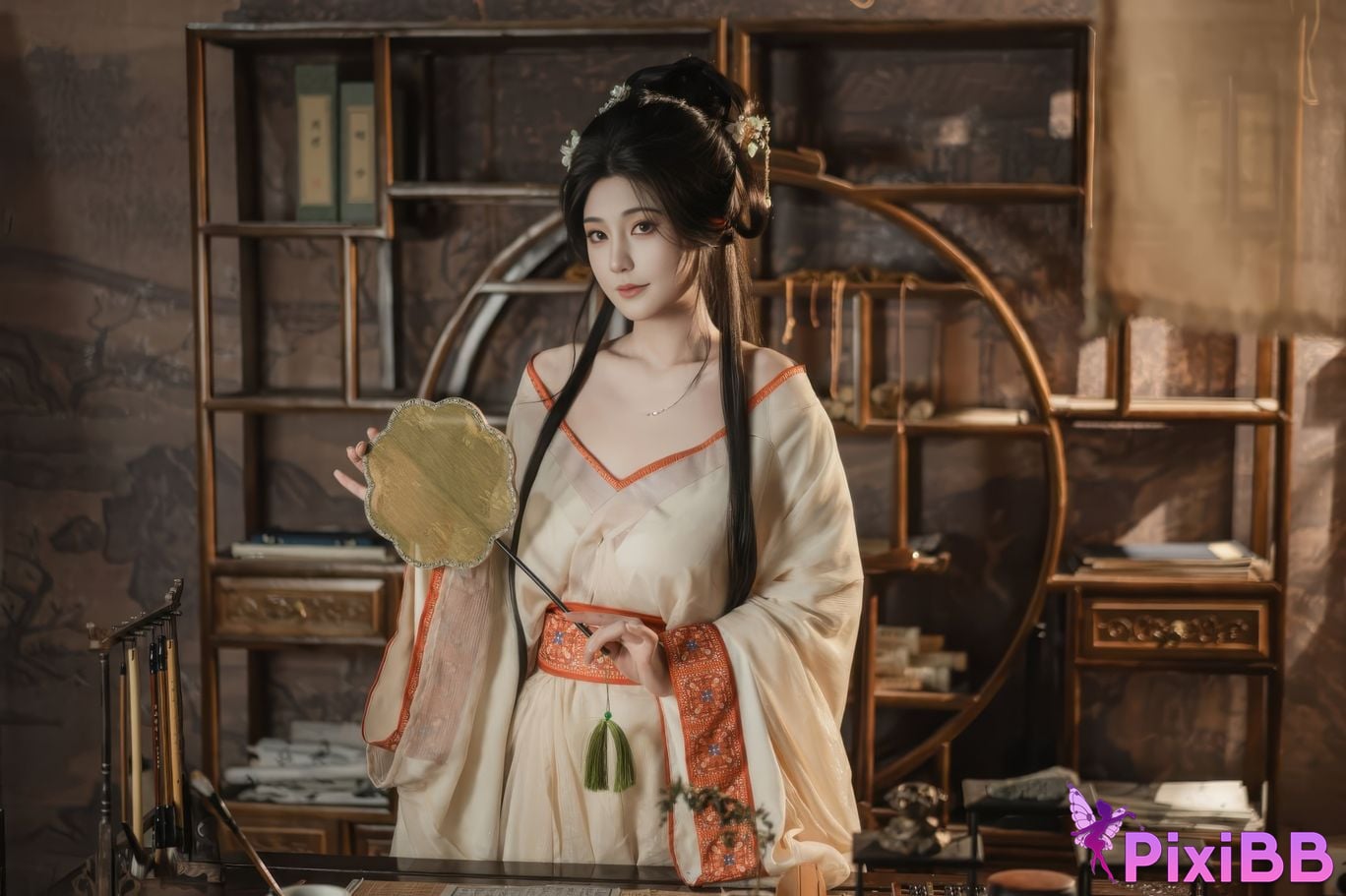 Cosplayer Xinglan is Lanlan and her name Lanmei. bound by infatuation PixiBB.COM 001