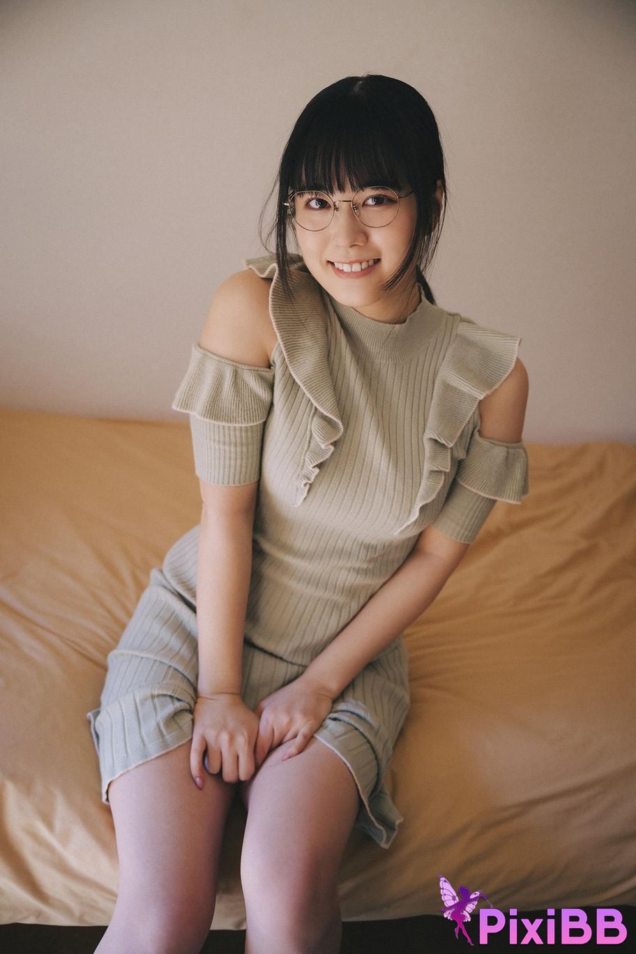 Japanese Idol Shinonome Umi What she wants to do in her room ENTAME Digital Photo Book PixiBB.COM 016