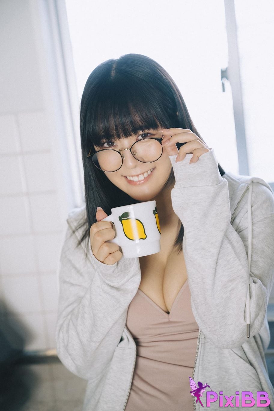 Japanese Idol Shinonome Umi What she wants to do in her room ENTAME Digital Photo Book PixiBB.COM 018