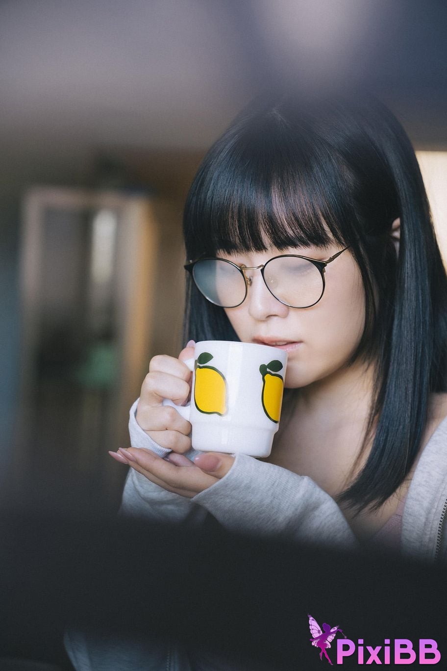 Japanese Idol Shinonome Umi What she wants to do in her room ENTAME Digital Photo Book PixiBB.COM 026