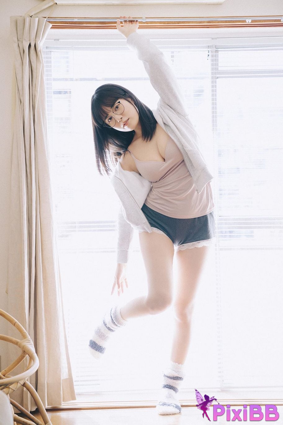 Japanese Idol Shinonome Umi What she wants to do in her room ENTAME Digital Photo Book PixiBB.COM 030