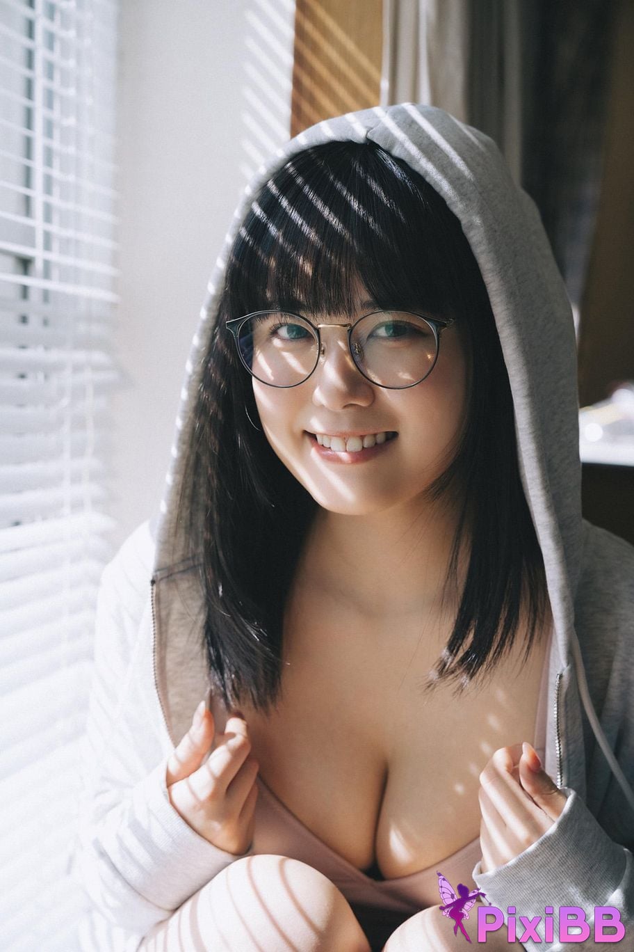 Japanese Idol Shinonome Umi What she wants to do in her room ENTAME Digital Photo Book PixiBB.COM 034