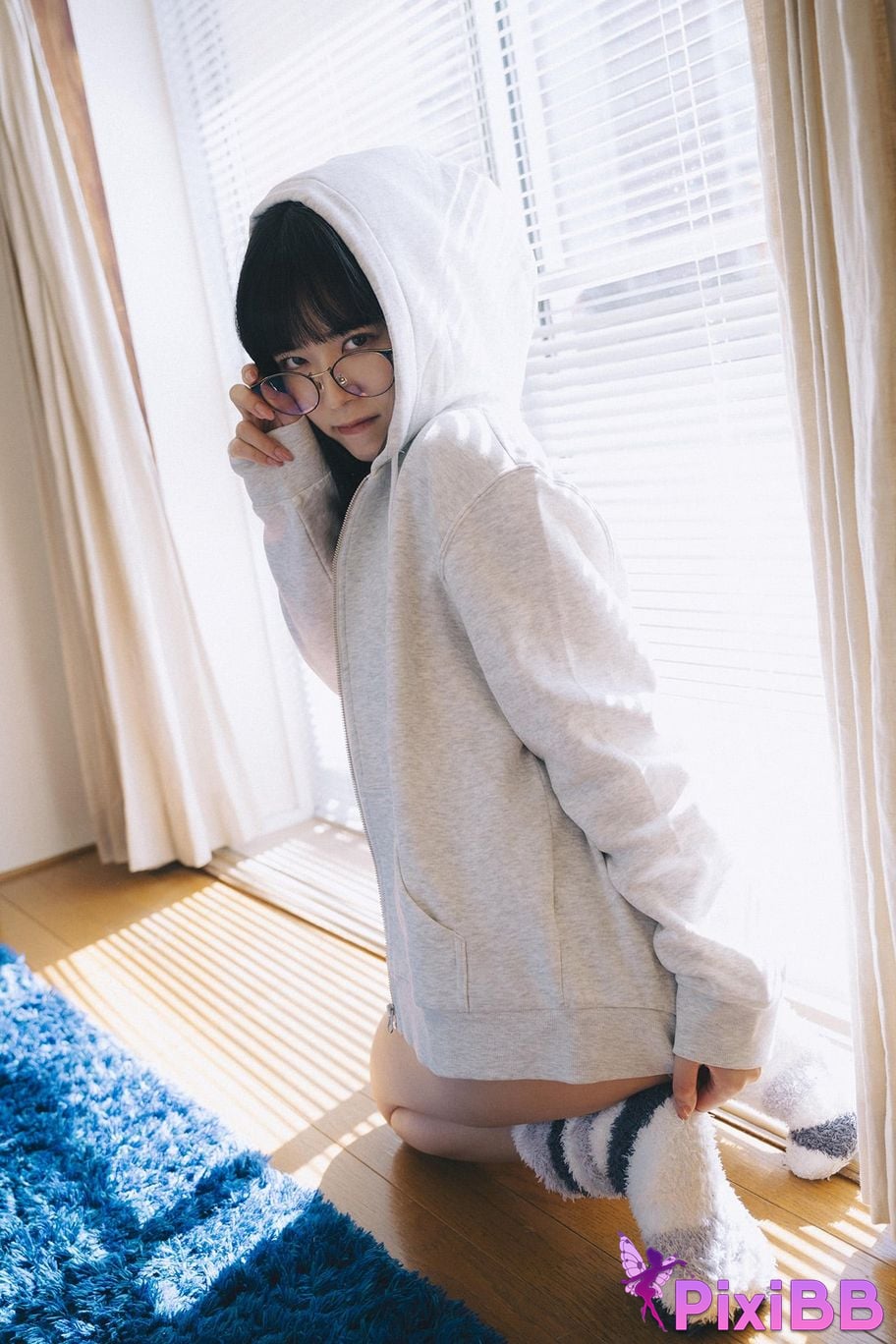 Japanese Idol Shinonome Umi What she wants to do in her room ENTAME Digital Photo Book PixiBB.COM 036