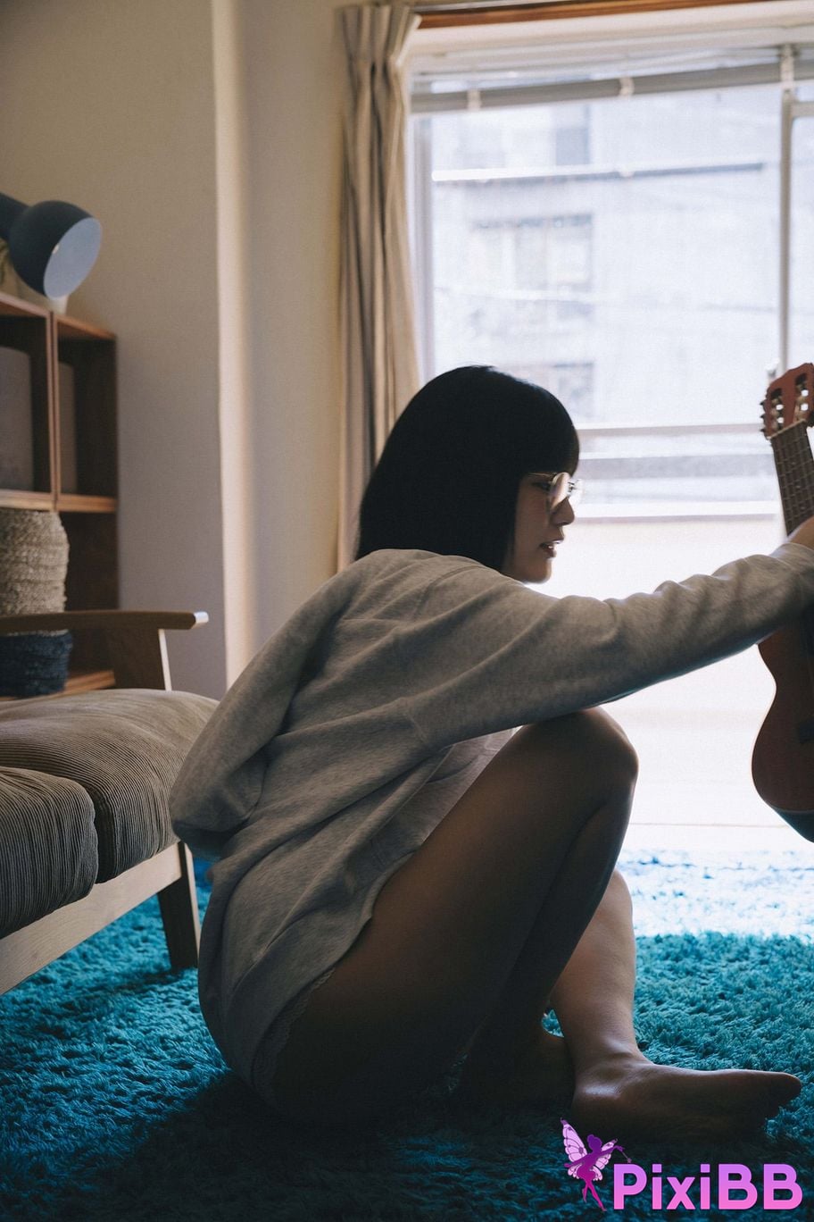 Japanese Idol Shinonome Umi What she wants to do in her room ENTAME Digital Photo Book PixiBB.COM 046