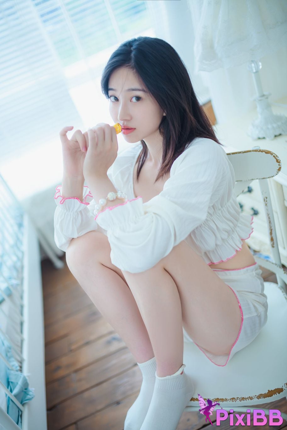 Coser Nnian PixiBB.COM 003