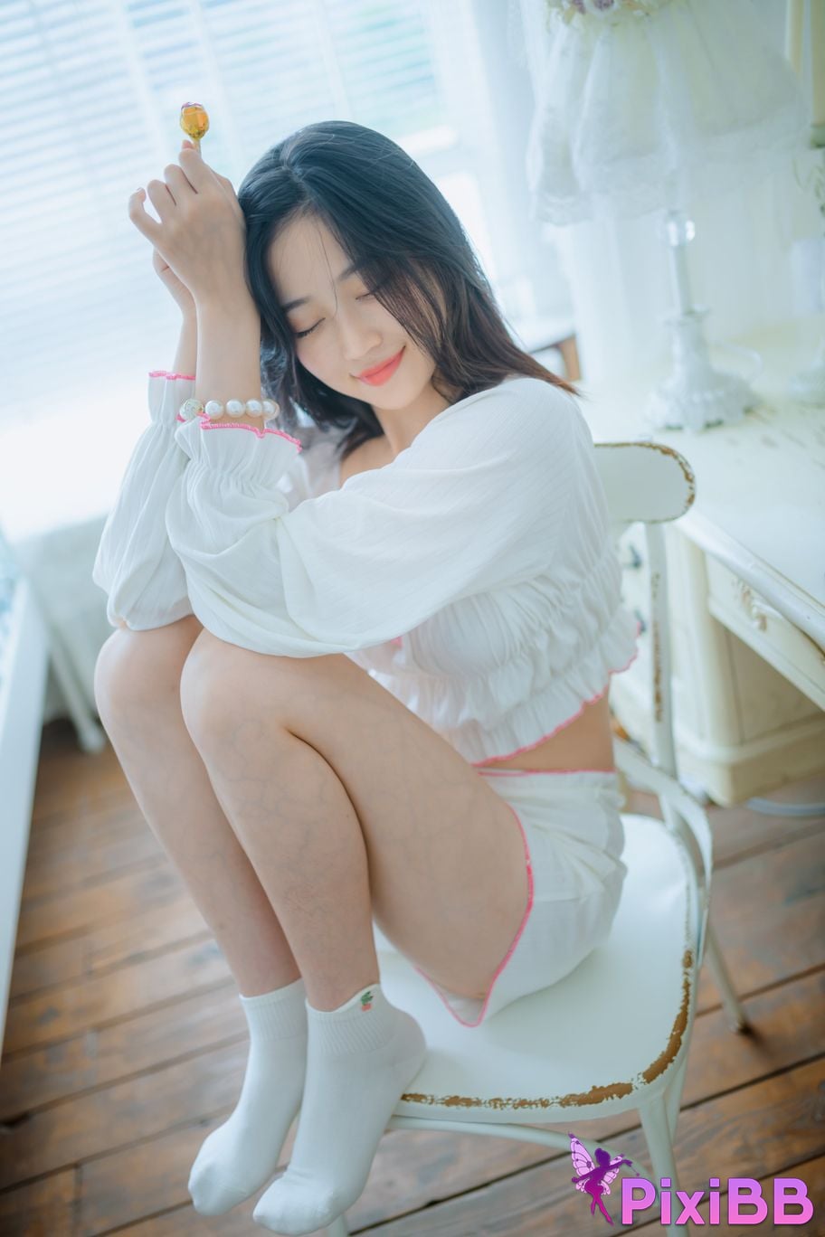 Coser Nnian PixiBB.COM 005