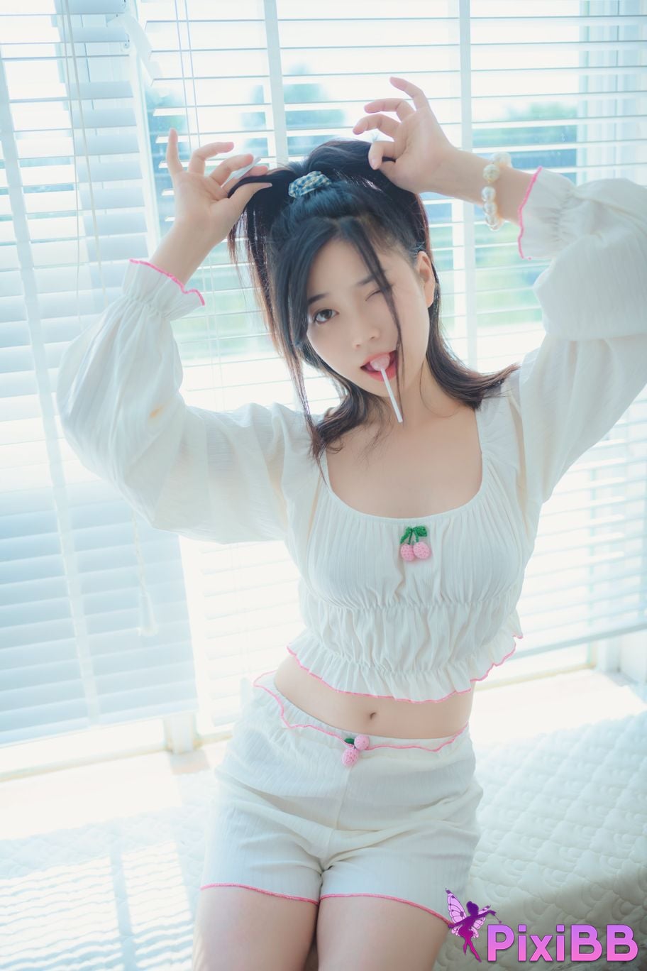 Coser Nnian PixiBB.COM 007