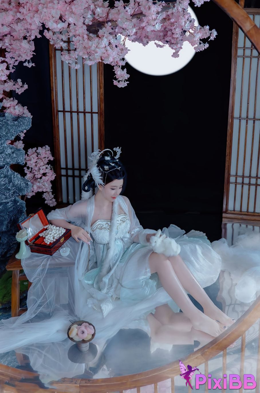 Coser Nnian PixiBB.COM 003