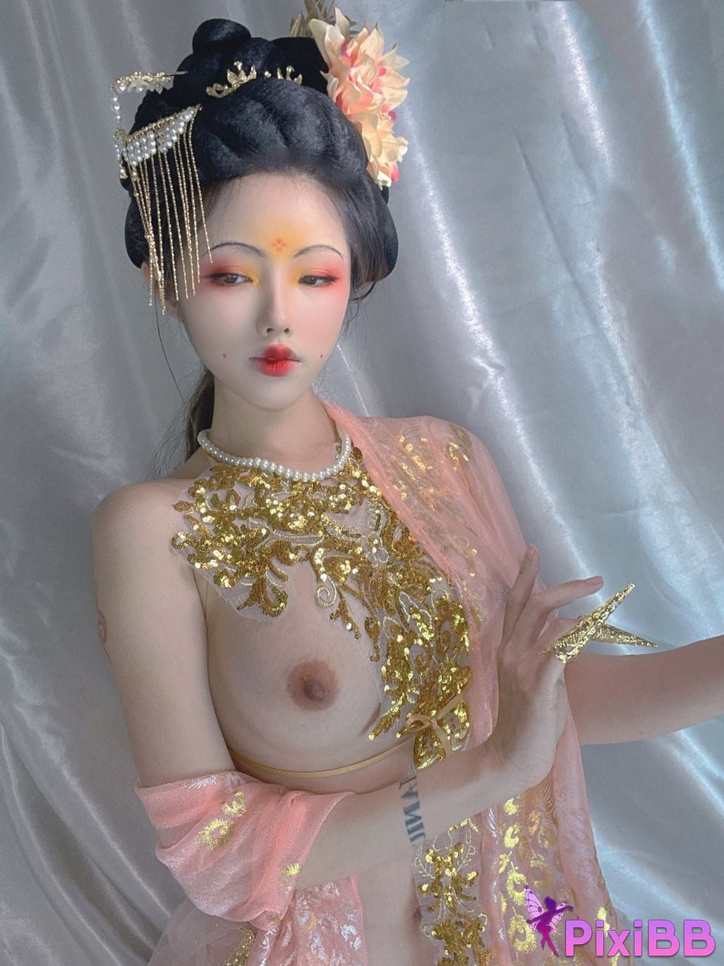 Cosplayer Titanium alloy TiTi imperial concubine PixiBB.COM 010