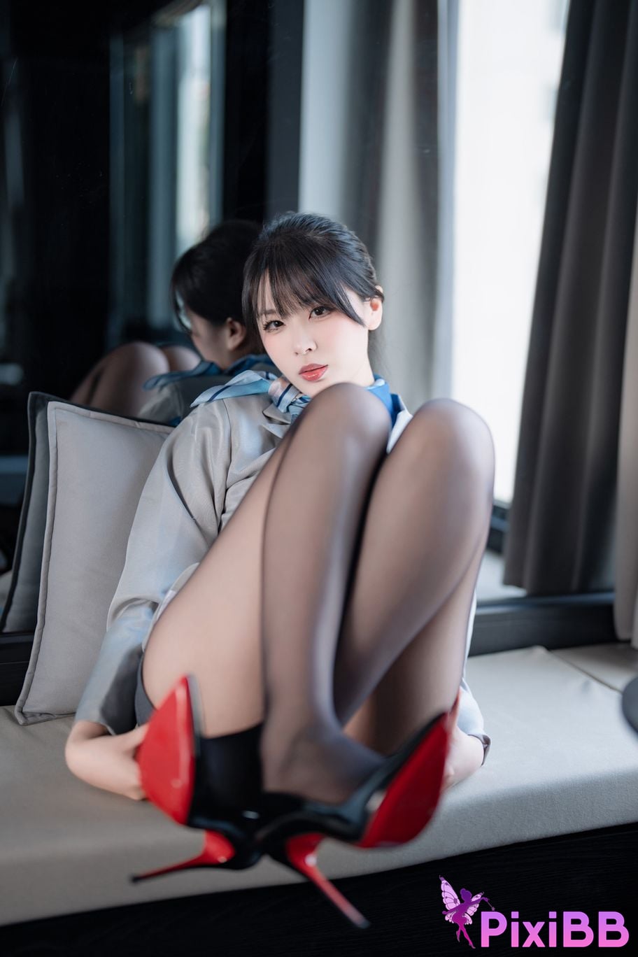 Coser Senior Sister Xuan Xiao Stewardess indoor black silk PixiBB.COM 016