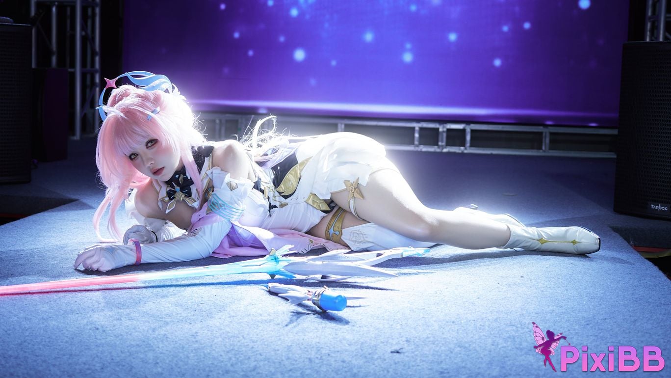 Cosplayer Axun kaOri amis PixiBB.COM 245 1