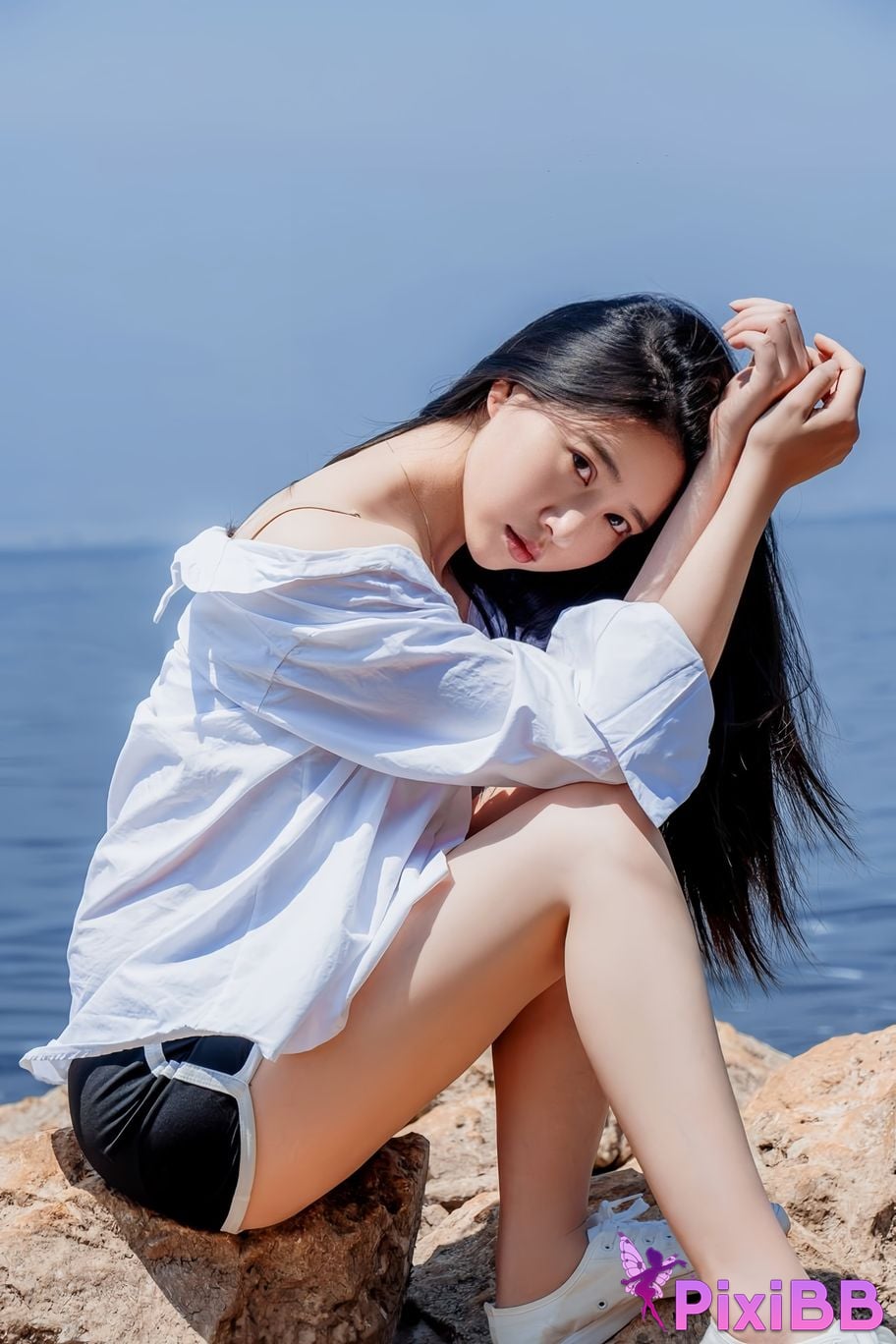 Cosplayer every year Nnian white shirt PixiBB.COM 003