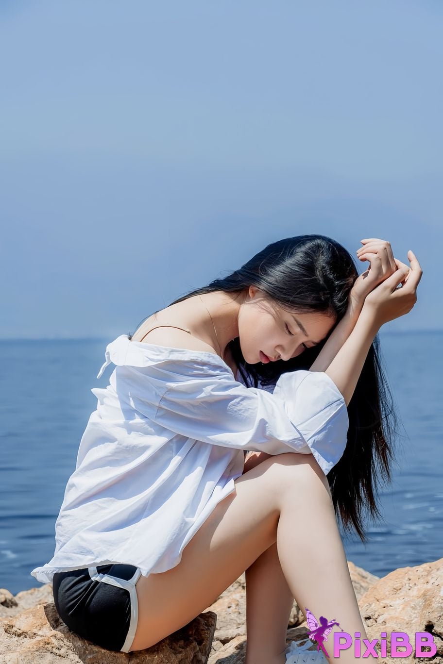 Cosplayer every year Nnian white shirt PixiBB.COM 004