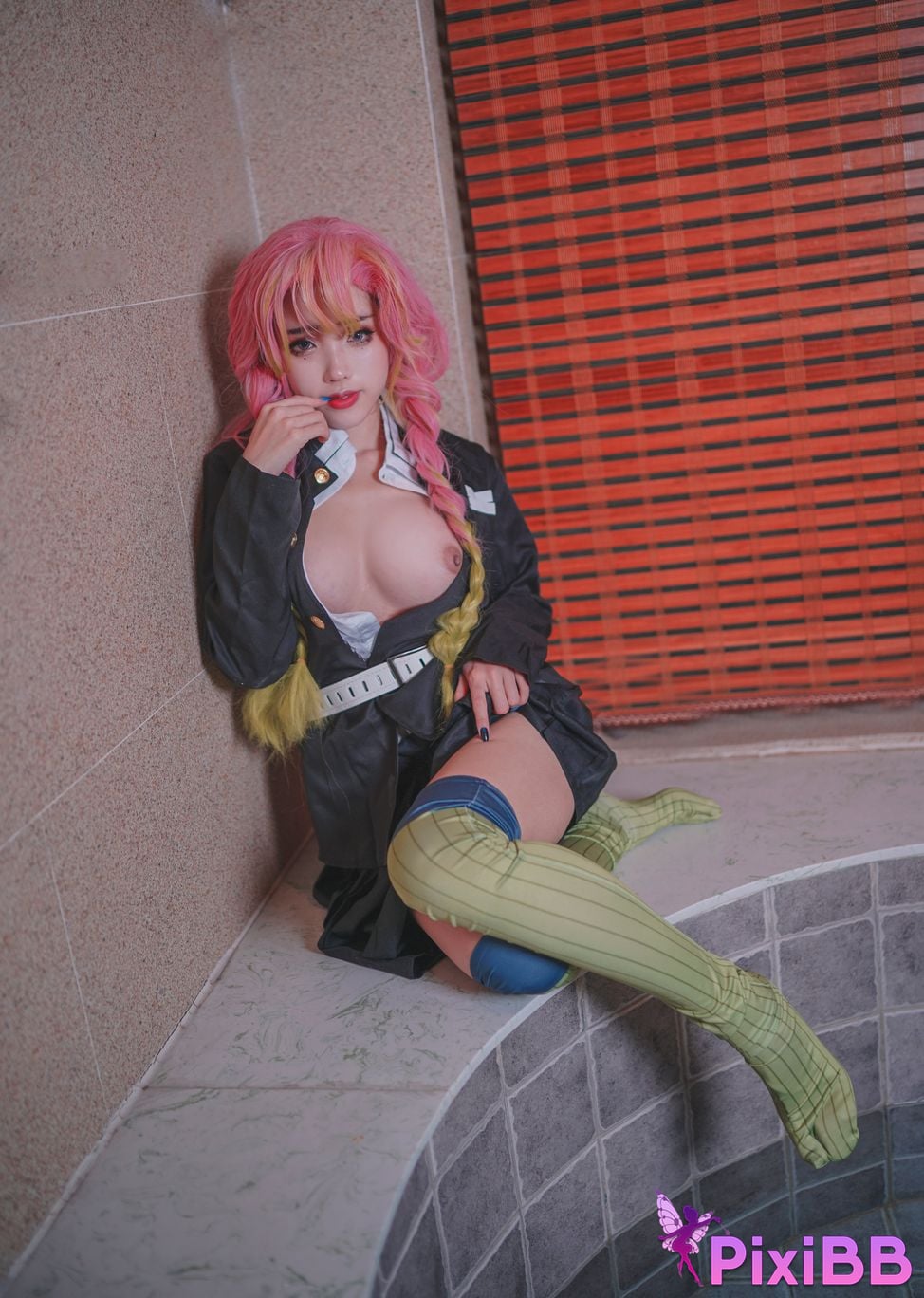 Cosplayer Titanium alloy TiTi D e m o n S l a y r K i t s u Y b Love Pillar PixiBB.COM 011