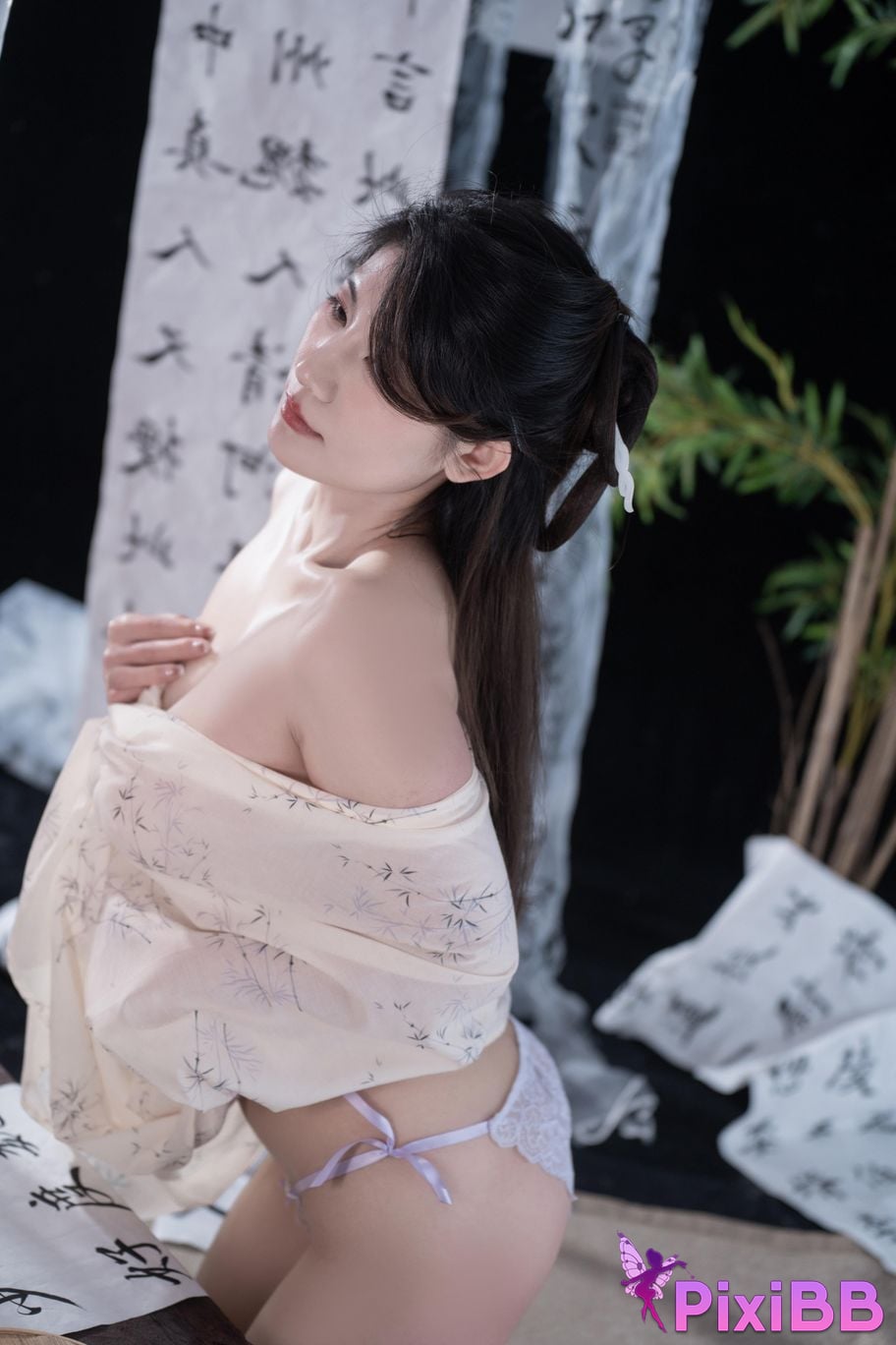 Cosplayer Xinglan is Lanlan and her name Lanmei. lovesickness PixiBB.COM 057