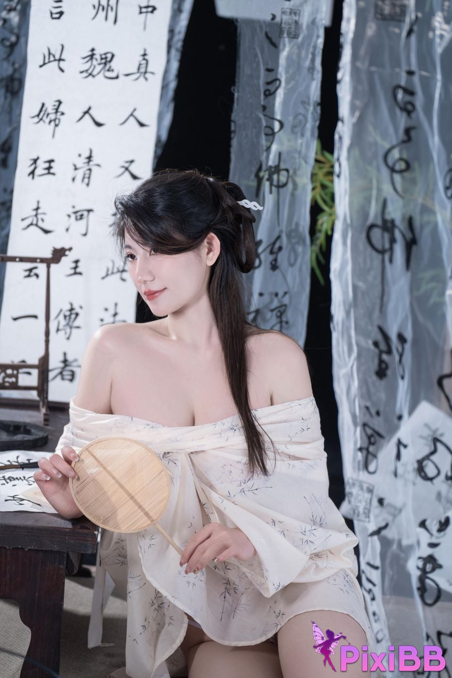 Cosplayer Xinglan is Lanlan and her name Lanmei. lovesickness PixiBB.COM 089