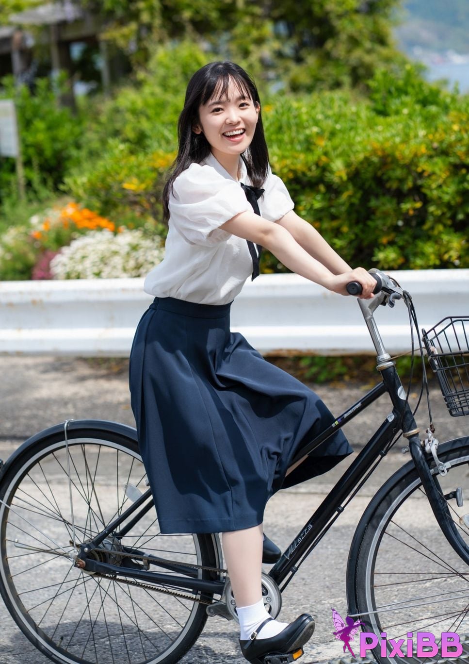 Japanese Idol Nozomi Nirei Urui Digital only YJ PHOTO BOOK photo collection An unpredictable explosion occurred on the first cover. PixiBB.COM 002