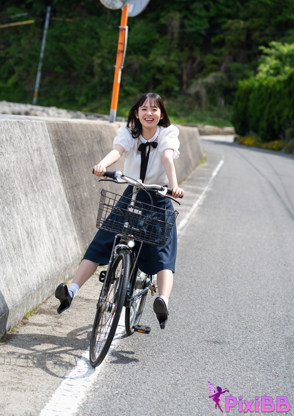 Japanese Idol Nozomi Nirei Urui Digital only YJ PHOTO BOOK photo collection An unpredictable explosion occurred on the first cover. PixiBB.COM 003