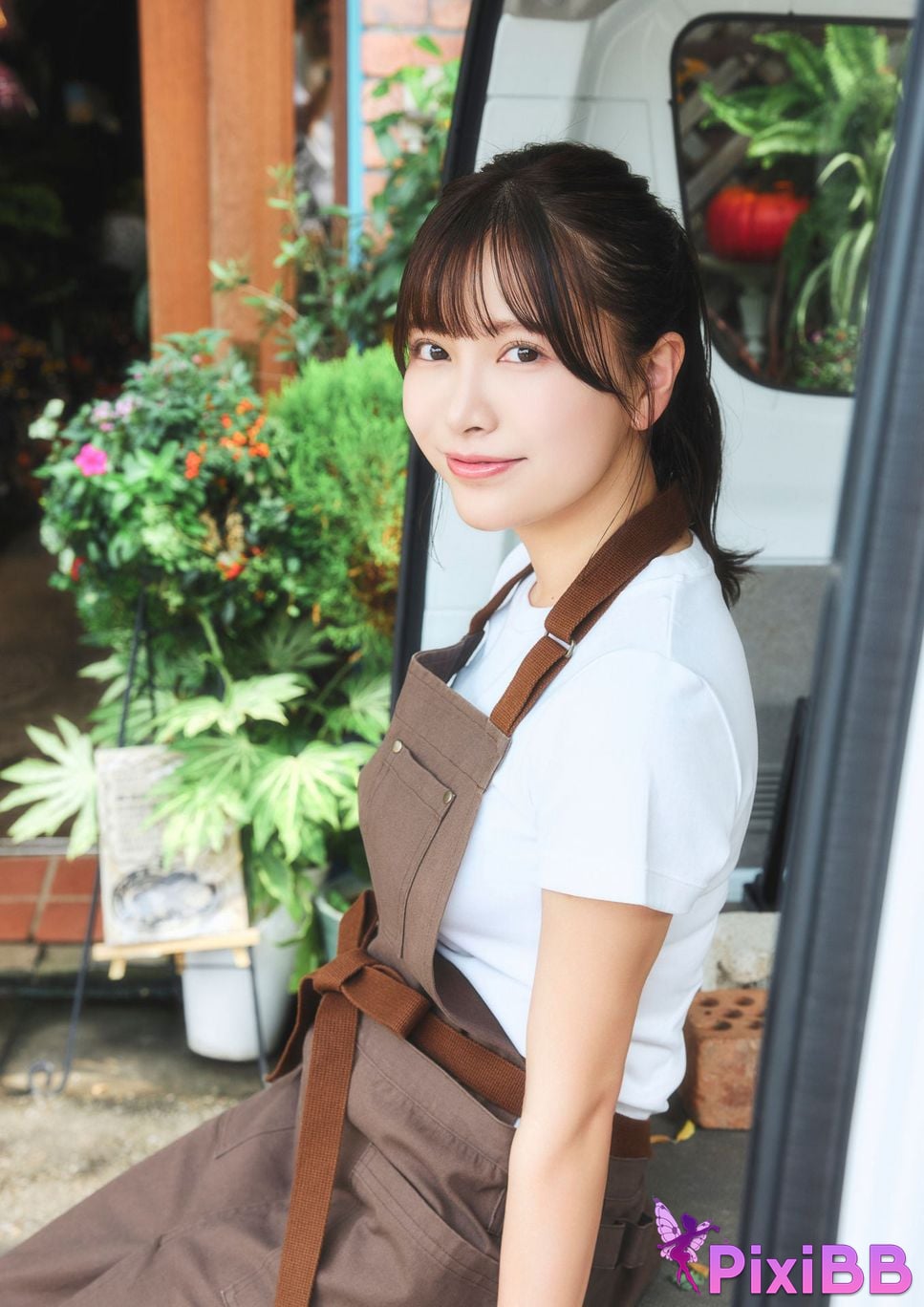 Japanese Idol Takara Suzuki Hijiri BRODY digital photo book defenseless body PixiBB.COM 005