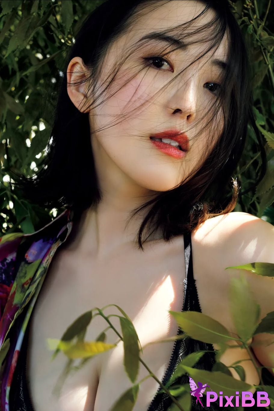 Japanese Idol Oshino Sara FRIDAY GOLD Neo Erotica PixiBB.COM 007