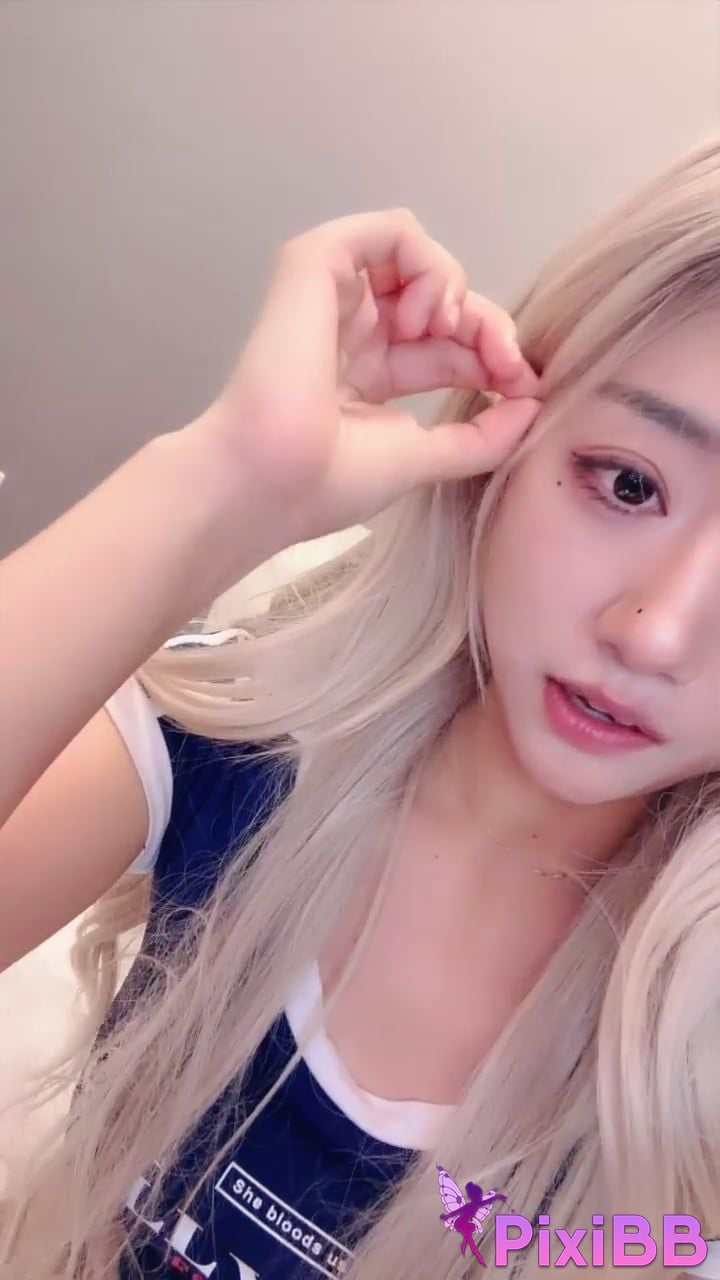 Shen Shuyao Super beauty goes to sea Newcomers first show of props Squirting wildly PixiBB.COM 018