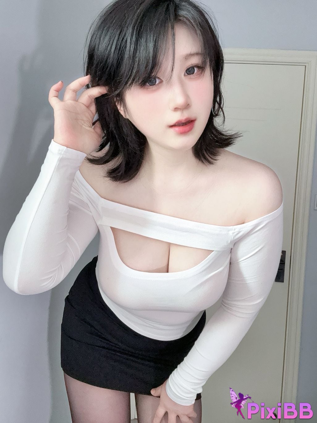 Cosplayer Zyra autumn moms skirt PixiBB.COM 004