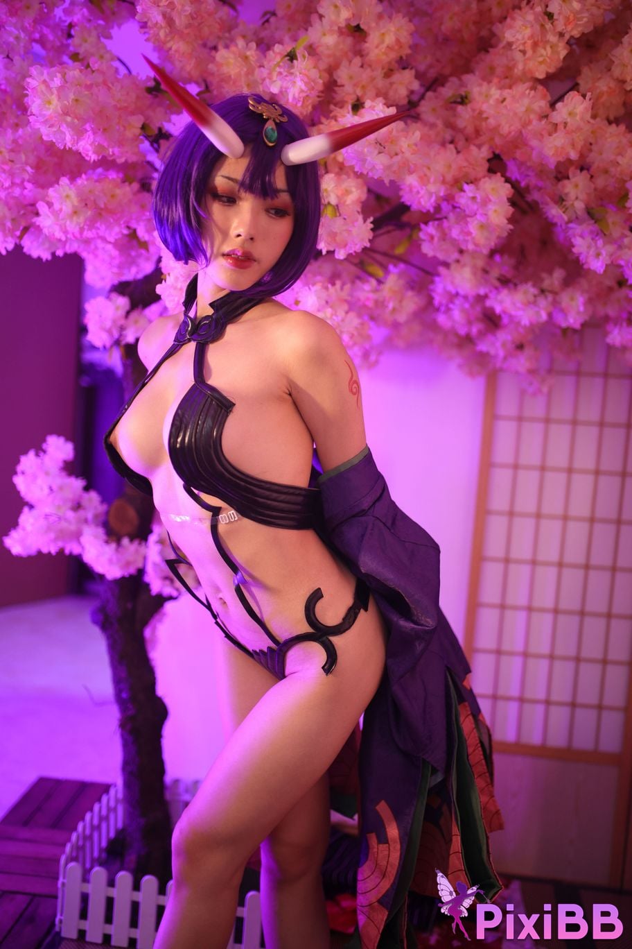 Cosplayer Titanium alloy TiTi Drinking wine PixiBB.COM 083