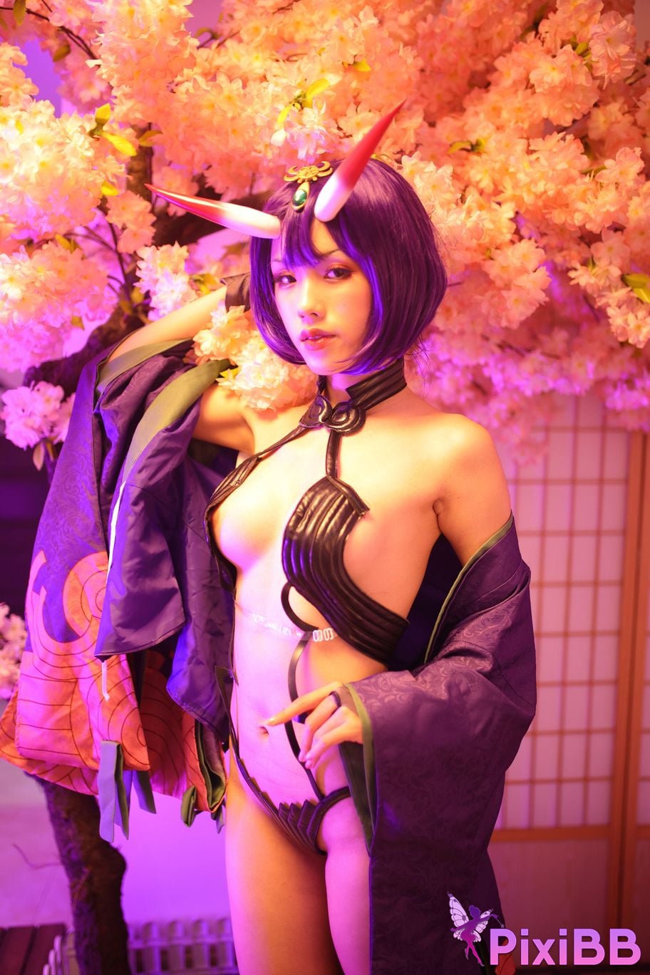 Cosplayer Titanium alloy TiTi Drinking wine PixiBB.COM 086