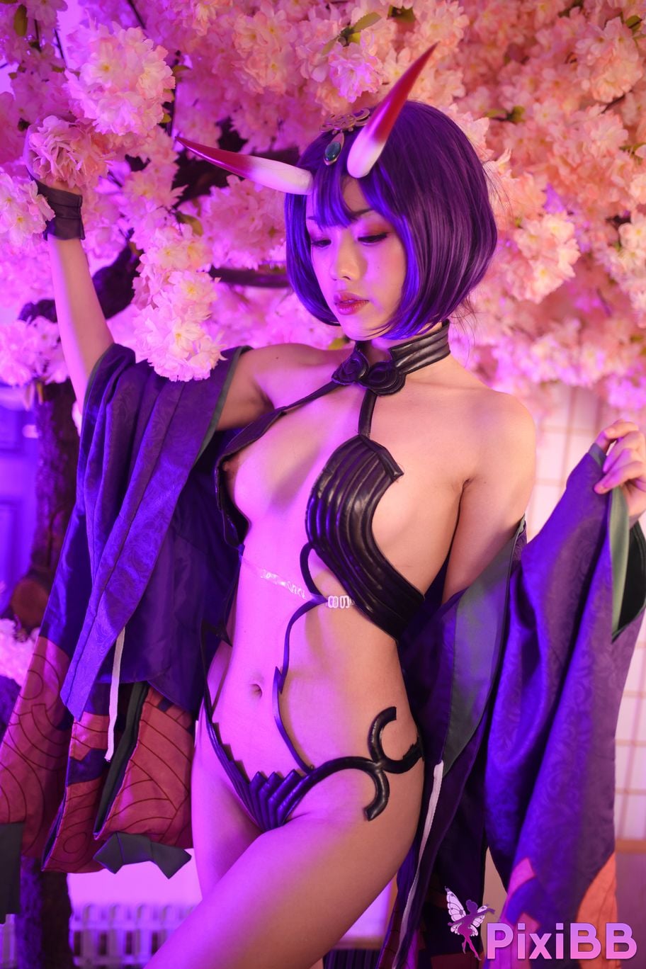 Cosplayer Titanium alloy TiTi Drinking wine PixiBB.COM 088