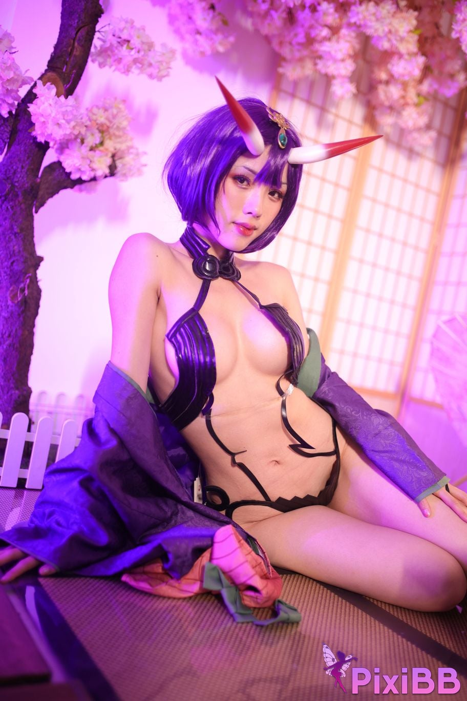 Cosplayer Titanium alloy TiTi Drinking wine PixiBB.COM 094