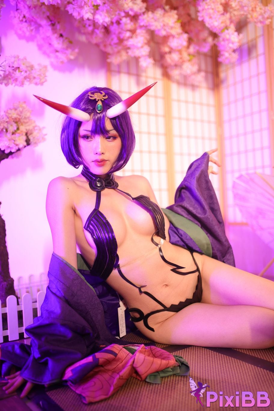 Cosplayer Titanium alloy TiTi Drinking wine PixiBB.COM 097