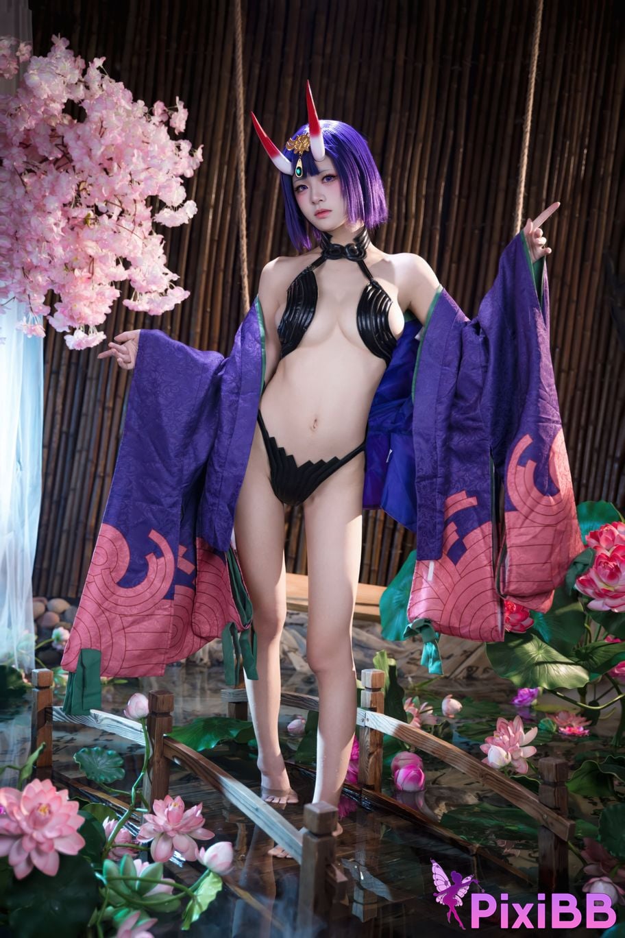 Cosplayer Jiuqi Meow FGO Drinking too much PixiBB.COM 005