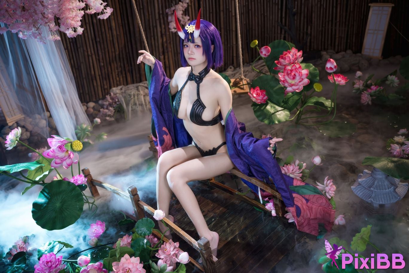 Cosplayer Jiuqi Meow FGO Drinking too much PixiBB.COM 018