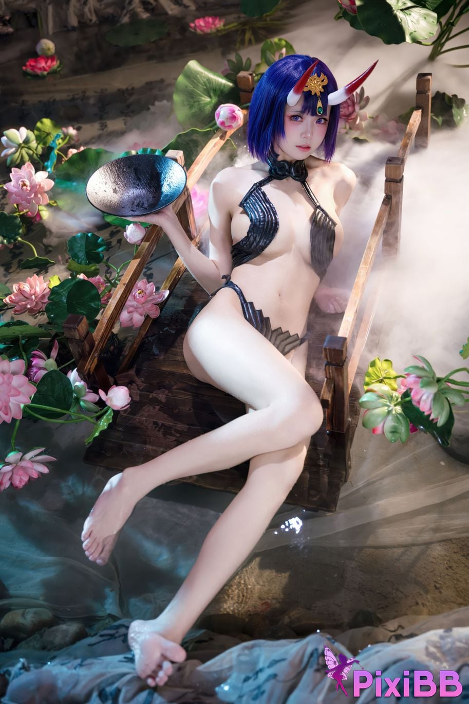 Cosplayer Jiuqi Meow FGO Drinking too much PixiBB.COM 026