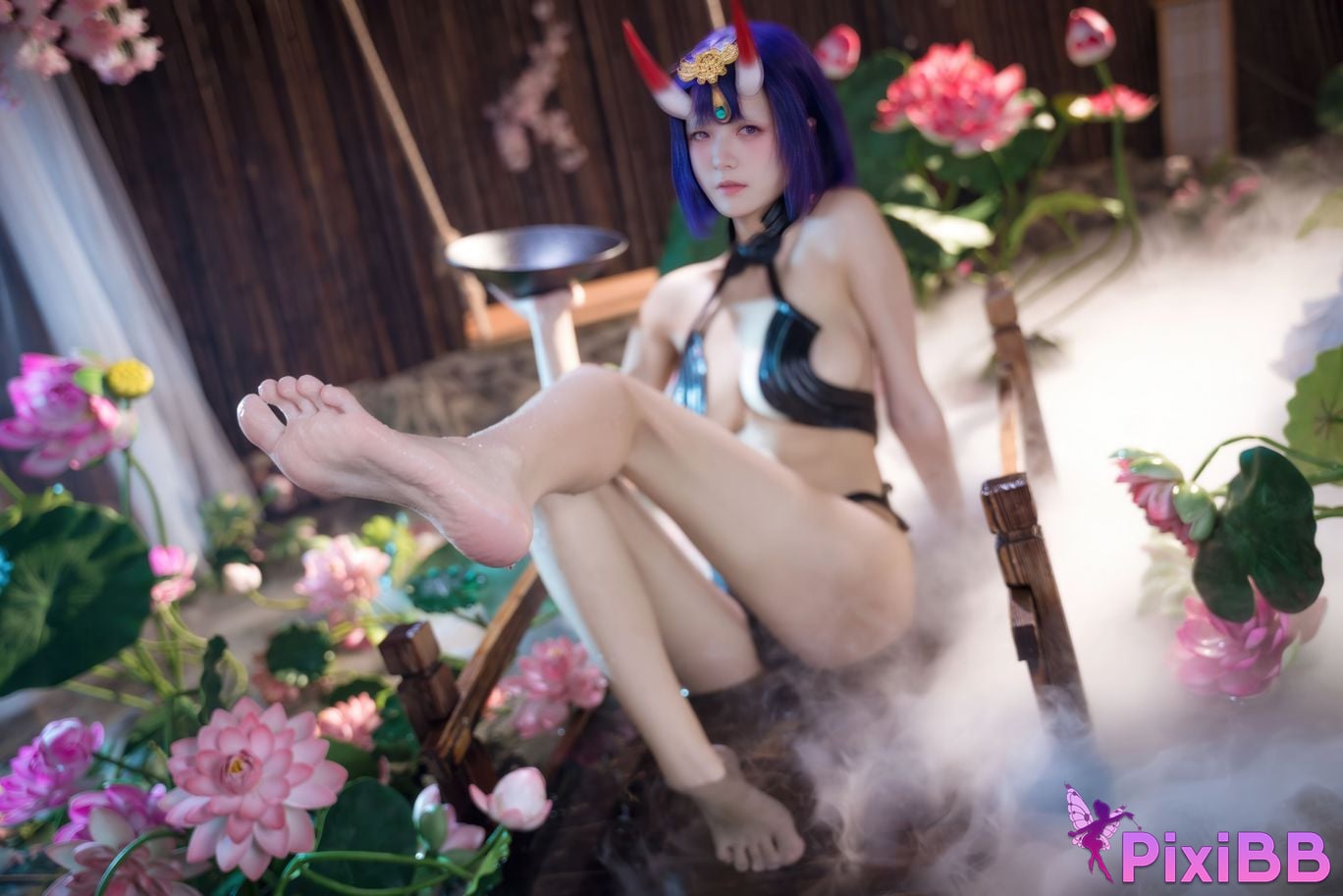 Cosplayer Jiuqi Meow FGO Drinking too much PixiBB.COM 032